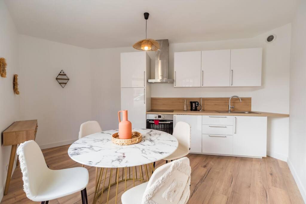 Elegant Appartement 2Chambres Cote De Granit Rose بليمور-بودو المظهر الخارجي الصورة